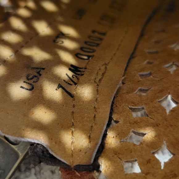 Boots - Picture 5 of 6